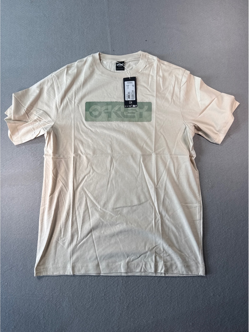 Oakley Men's Atlanta Regular Fit T-Shirt Beige with Green